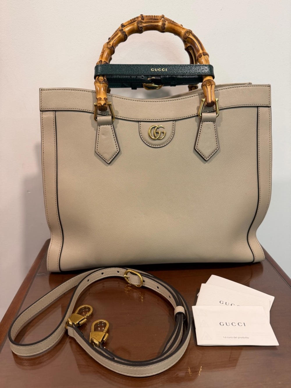 Gucci Bamboo Large Diana Tote - Picture 3 of 16